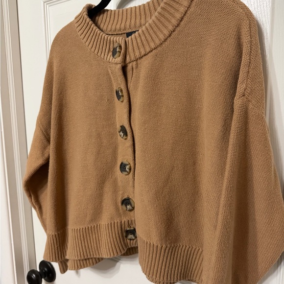Quince 100% Organic Cotton Cardigan in Camel tan size large - Picture 4 of 7